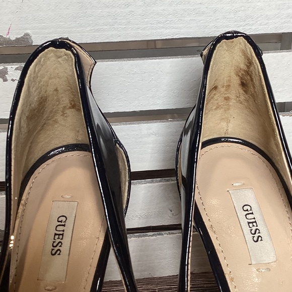 1936. Guess Patent Leather Blue Stilettos EUC Size 9 - Picture 5 of 6